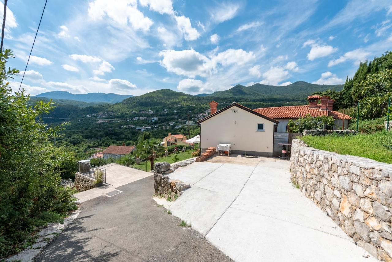 Sea View Apartment With Garden Near Opatija Veprinac Eksteriør billede
