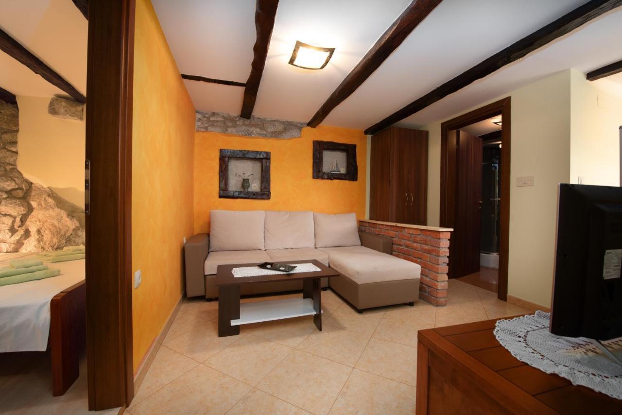 Sea View Apartment With Garden Near Opatija Veprinac Eksteriør billede